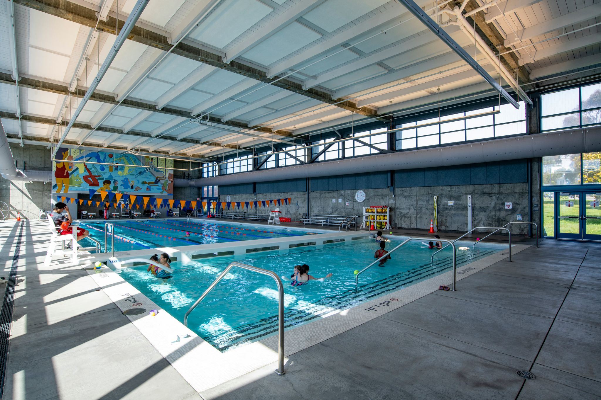 Swimming lanes in a public pool